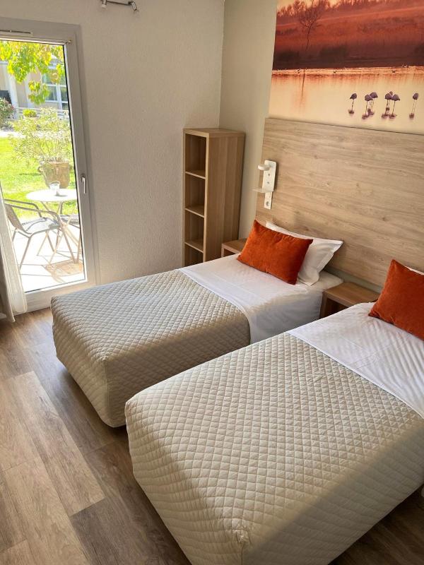 Comfort Double or Twin Room with Terrace image 3