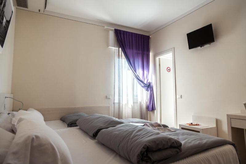 Triple Room image 4
