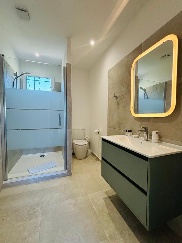 Double Room - Sea View image 3