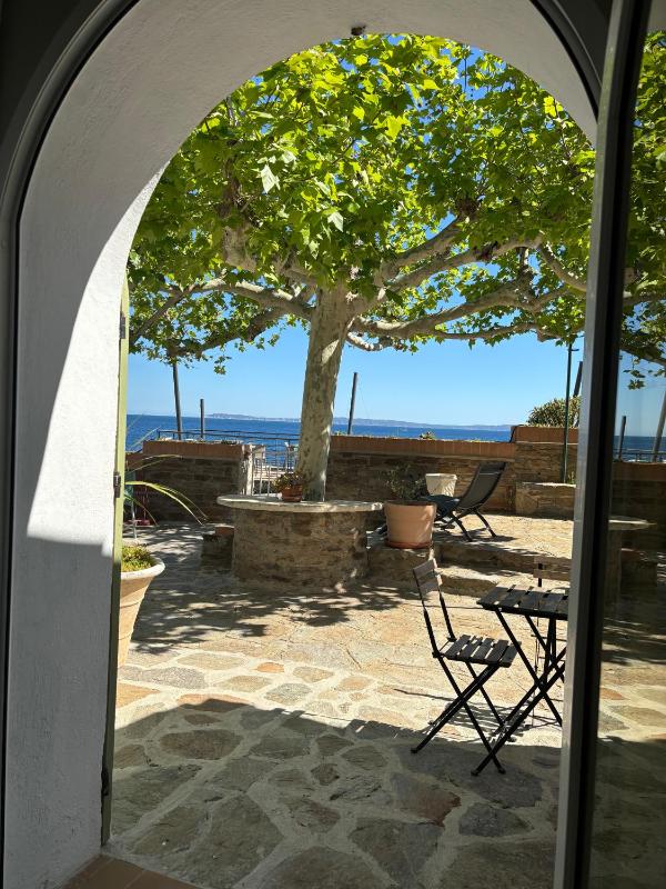 Triple Room with Sea View image 4