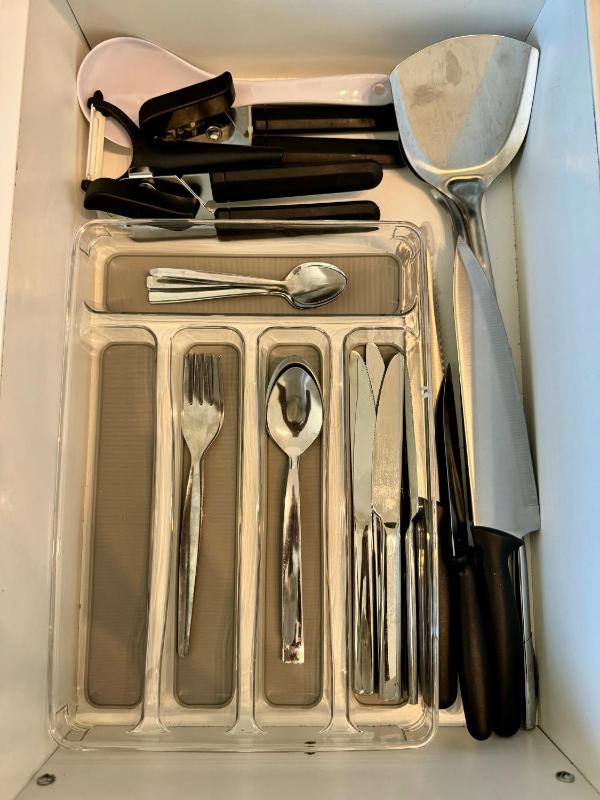CBD Studio Apartment - image 4