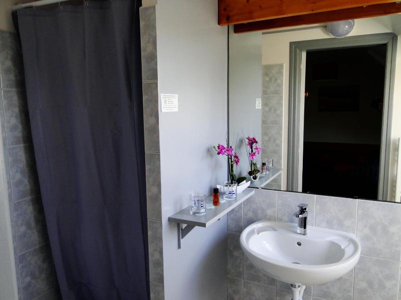 Triple Room with Garden View image 2