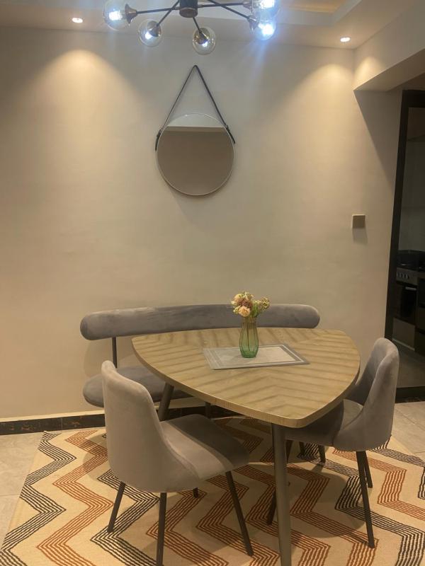 3 bedroom ensuite apartment Lavington - image 11
