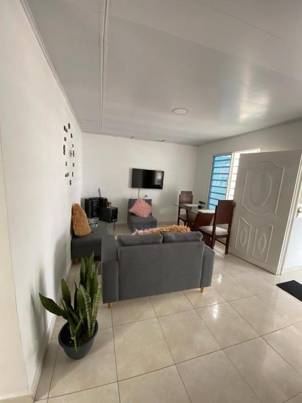 Hermoso apartamento con terraza - image 7