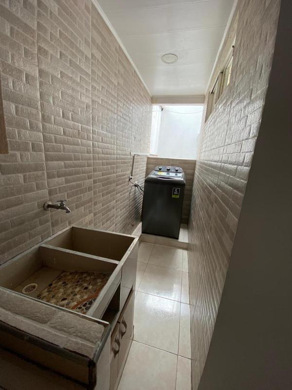 Hermoso apartamento con terraza - image 5