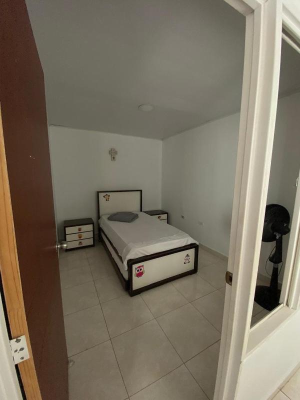 Hermoso apartamento con terraza - image 9