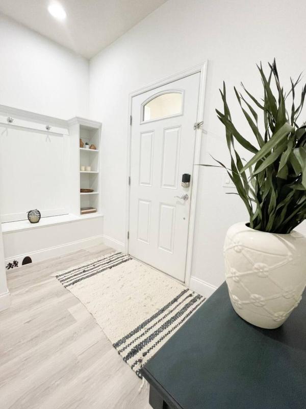 Luxury Orlando Retreat Just 6 Miles from Disney - image 18