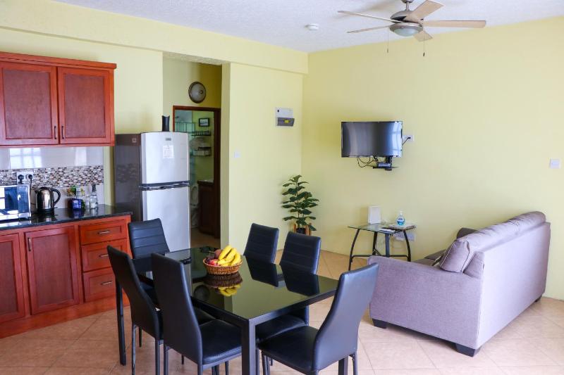 Rose Heights Apartments No 5 - image 1