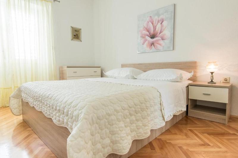 Apartments with WiFi Makarska - 23010 - image 13