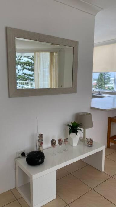 Miami Beachside Oceanfront Apartment - image 6