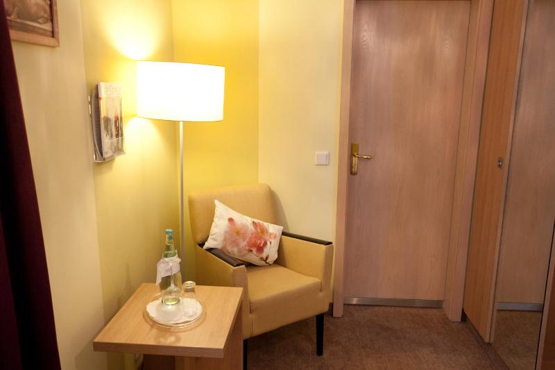 Standard Single Room image 1
