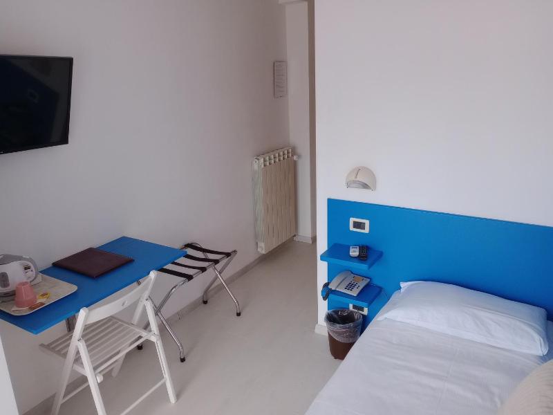 Single Room with Balcony image 1