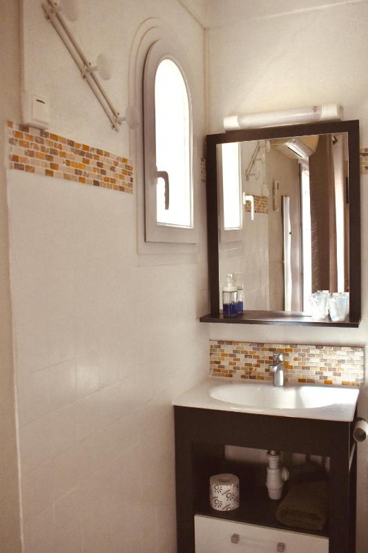 Double Room with Terrace image 4
