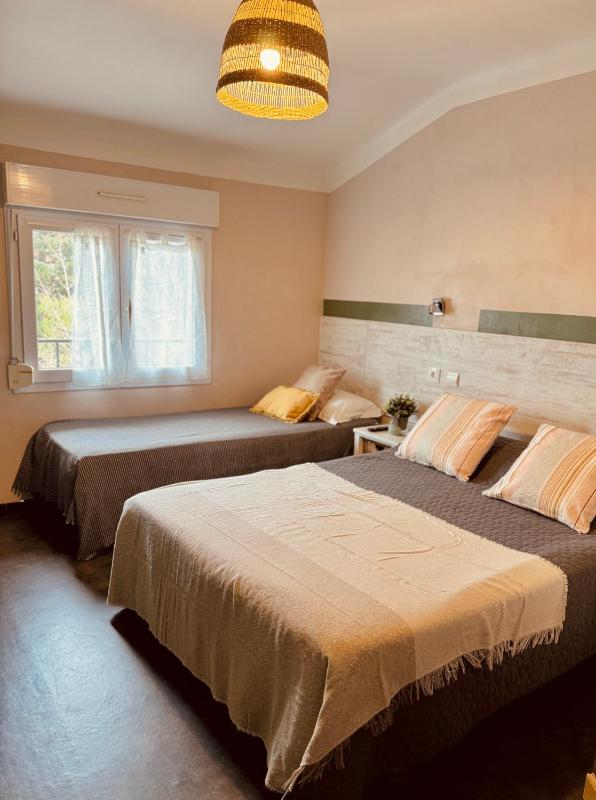 Standard Triple Room image 1