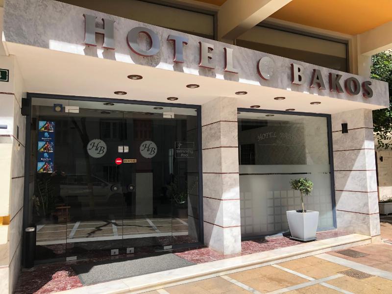 Family Room with Shower image 1