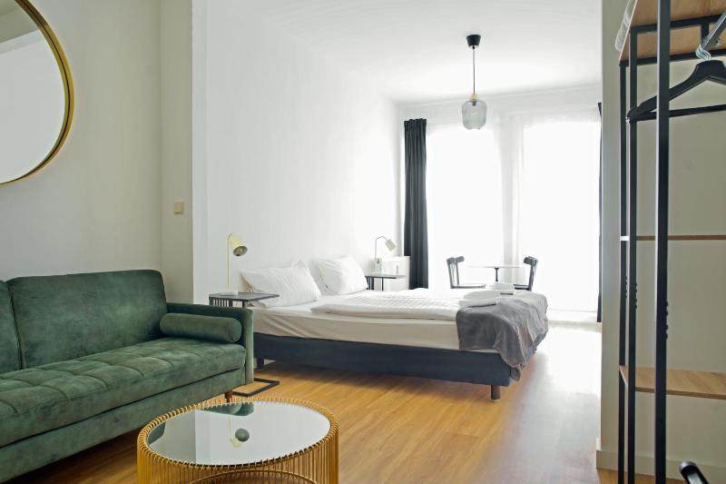Studio with Sofa Bed image 3