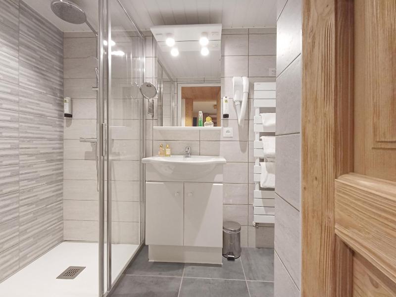 Superior Triple Room image 4