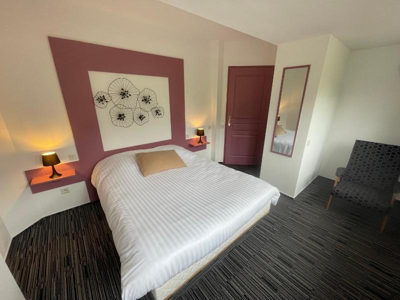 Quadruple Room image 4