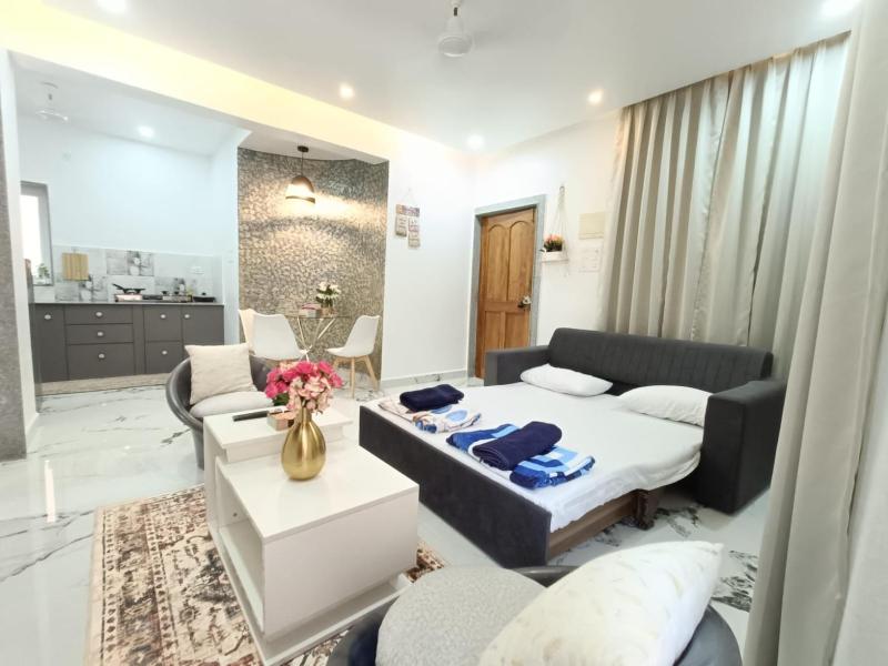 STAY & EXPLORE - Luxury Pool view 1 BHK with bathtub near Calangute Baga Beach - image 27