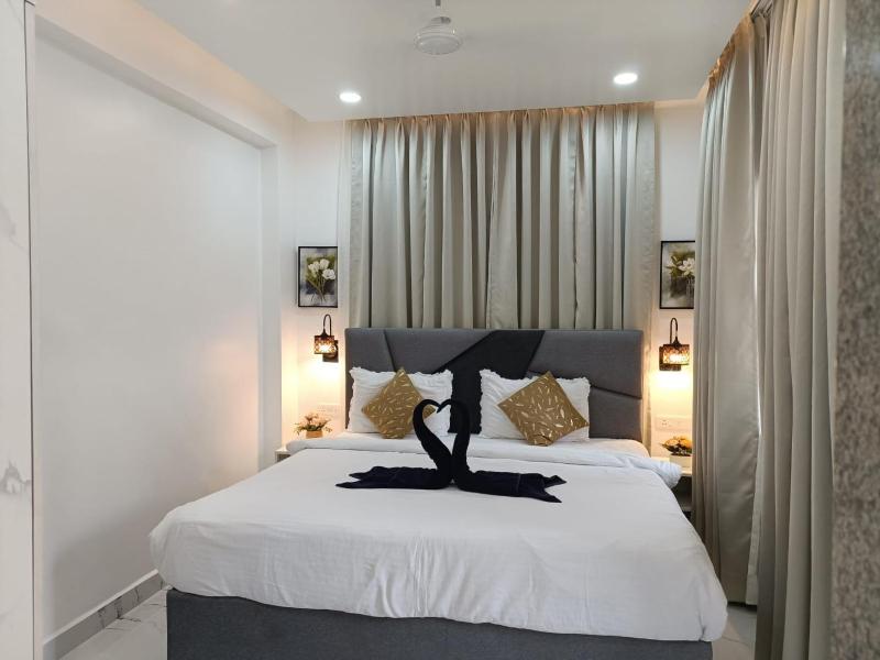 STAY & EXPLORE - Luxury Pool view 1 BHK with bathtub near Calangute Baga Beach - image 34