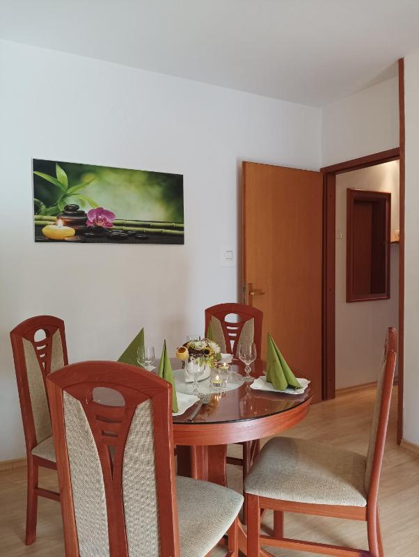 One-Bedroom Apartment image 2