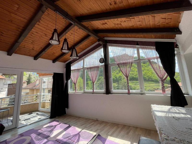 Apartment with Mountain View image 2