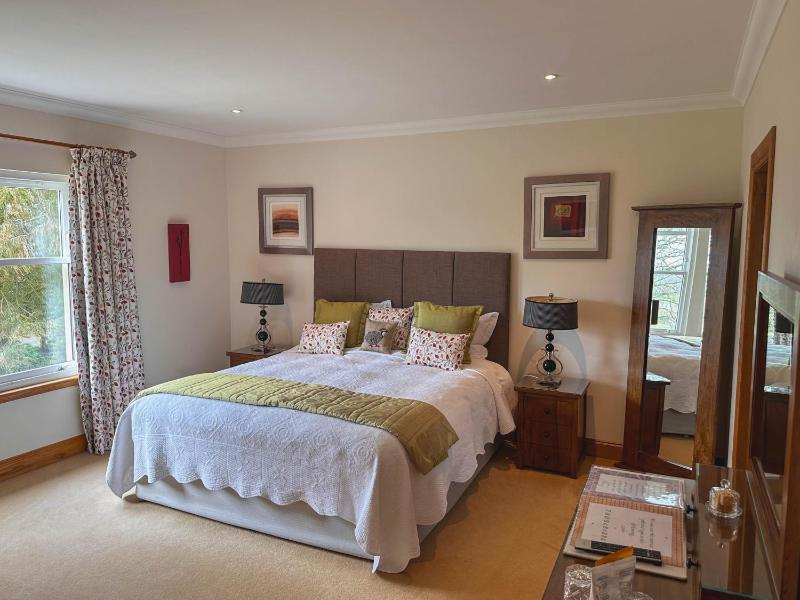 Executive Double Room image 2
