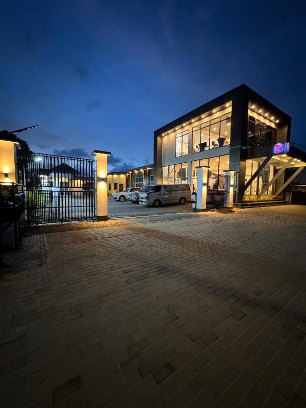 Colony Stay - image 4