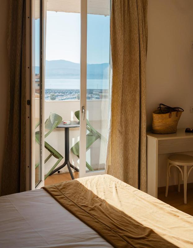 Suite with Sea View image 2
