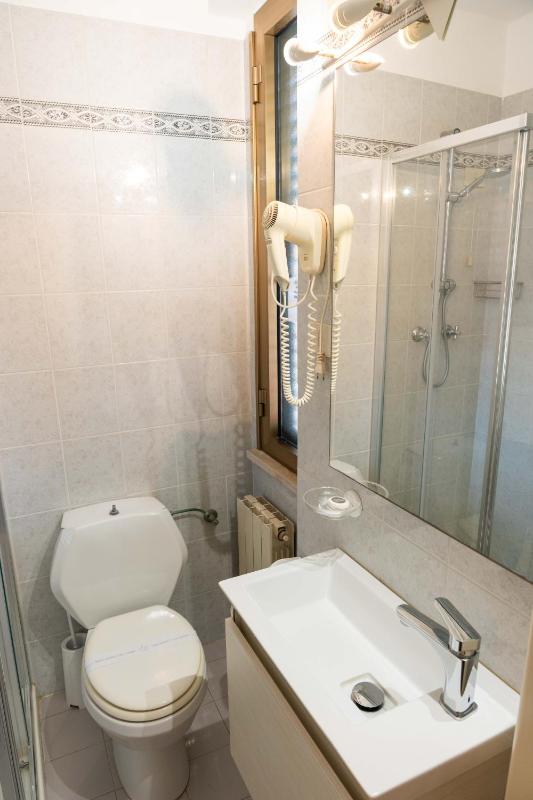 Small Double Room image 2