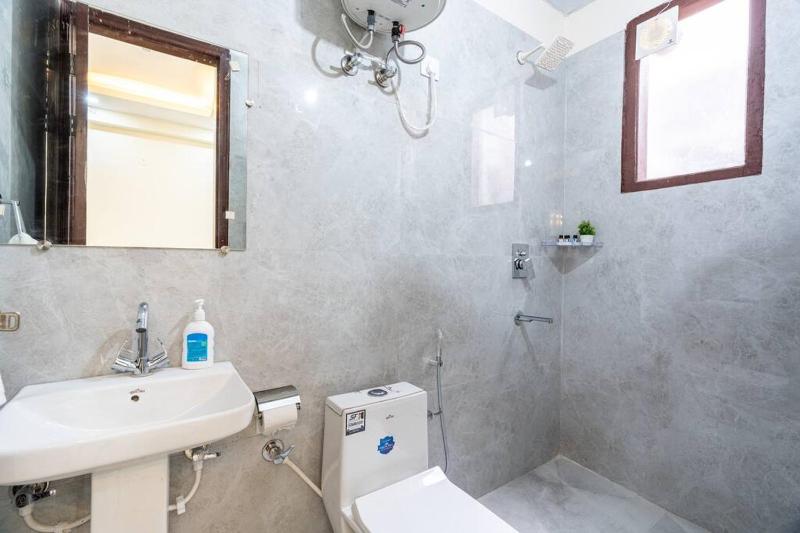 Homlee-Vasundhara 5BHK with Terrace(For Function) - image 8