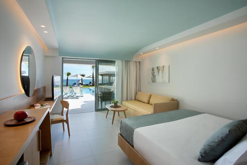 Bungalow Beach Front with Private Pool image 3