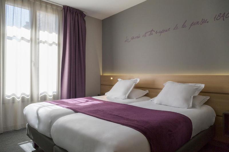 Comfort Twin Room image 1