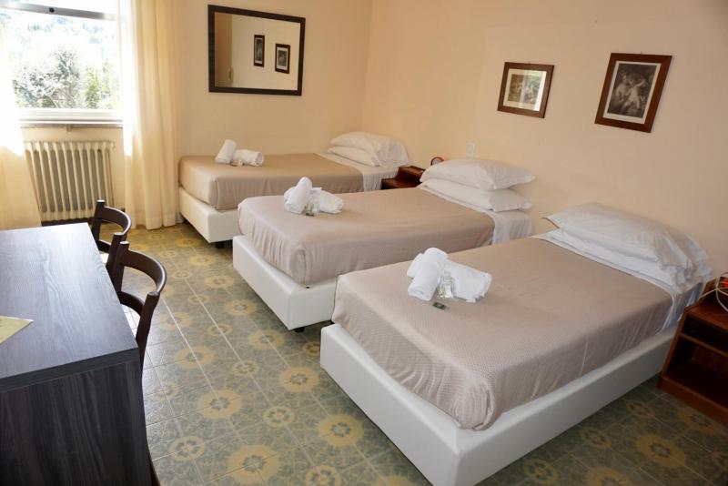 Triple Room (3 Adults) image 1