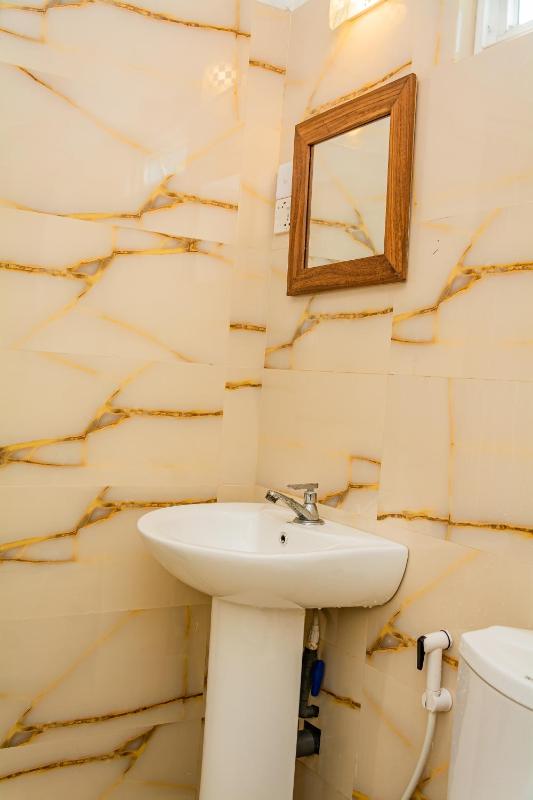 ShiCo Transit Hotel - image 23