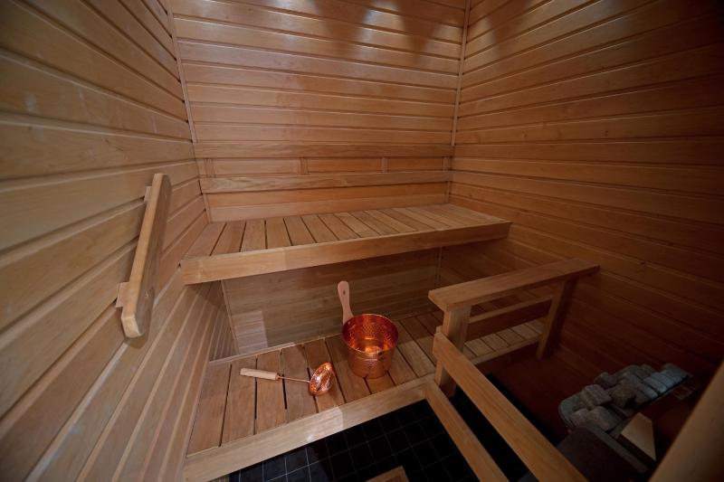 Deluxe Suite with Sauna image 4