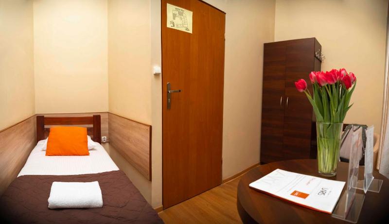 Single Room image 3