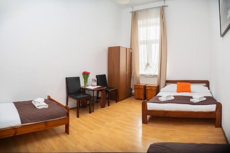 Quadruple Room image 3