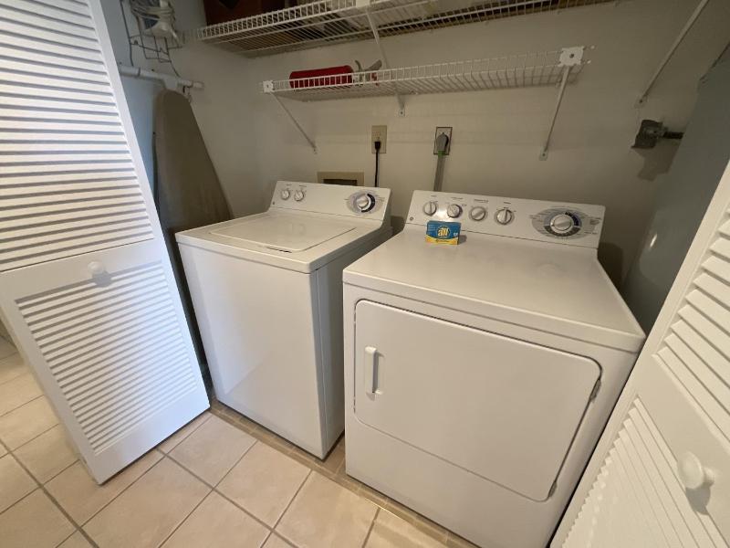 8C Richmond Park lake view villa with full access to amenities villa - image 48