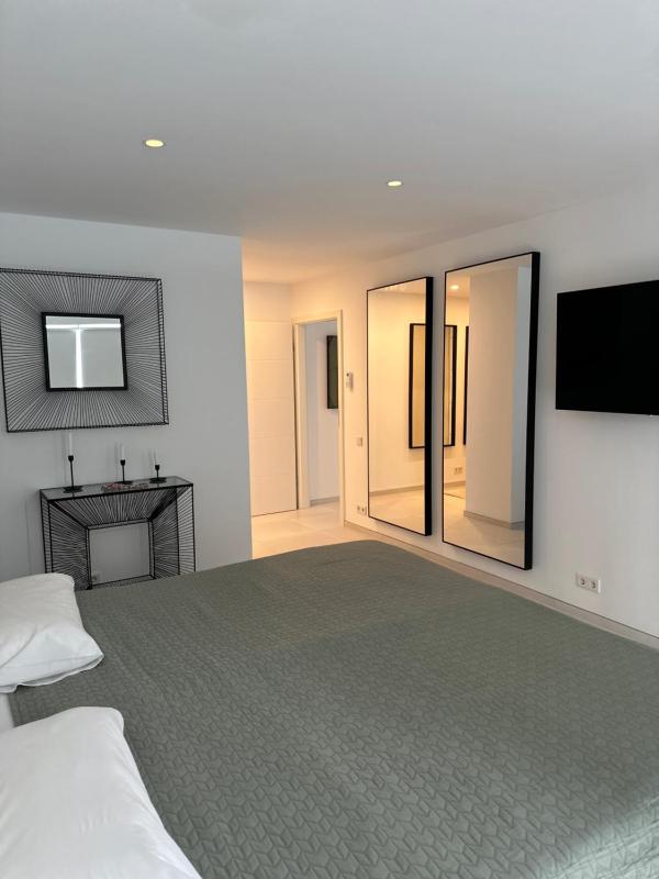 Sun Club P65 Premium Bungalow - image 14