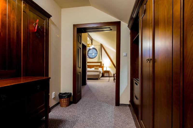 Deluxe Double Room image 3