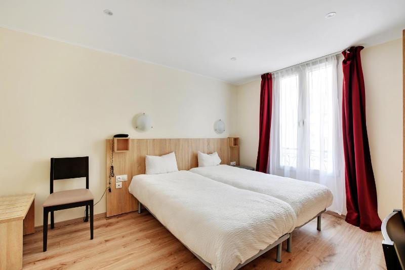 Twin Room image 1