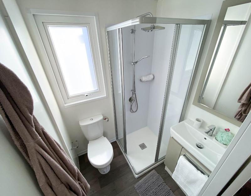 Mobile Home image 2