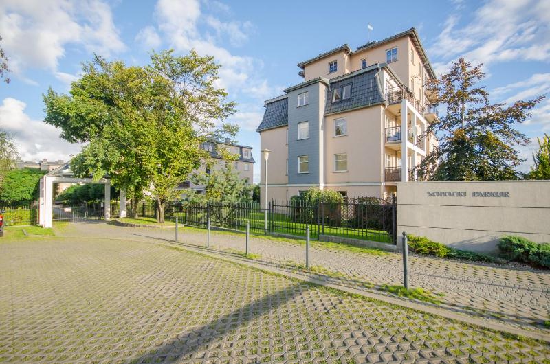 Apartments Parkur Sopot by Noclegi Renters - image 42