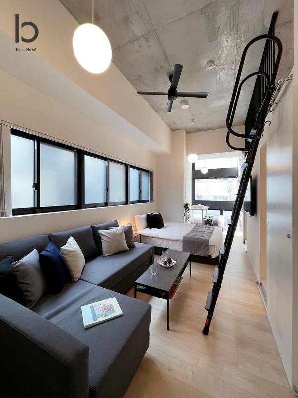 b hotel Nekoyard - Stylish Loft Studio Steps from Peace Park - image 15