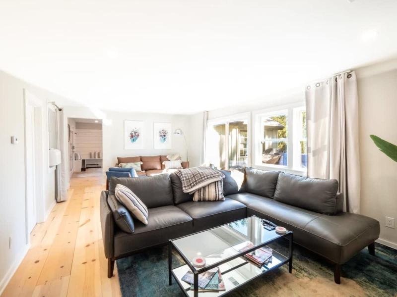 Holiday Home image 1