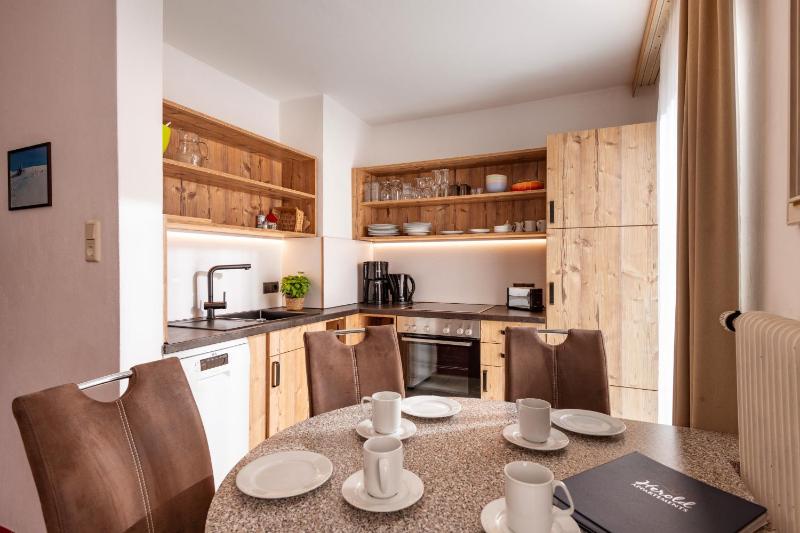 One-Bedroom Apartment (2 Adults + 2 Children) image 1