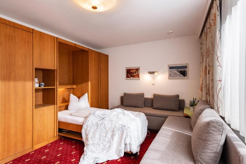 Two-Bedroom Apartment (4 Adults + 2 Children) image 3