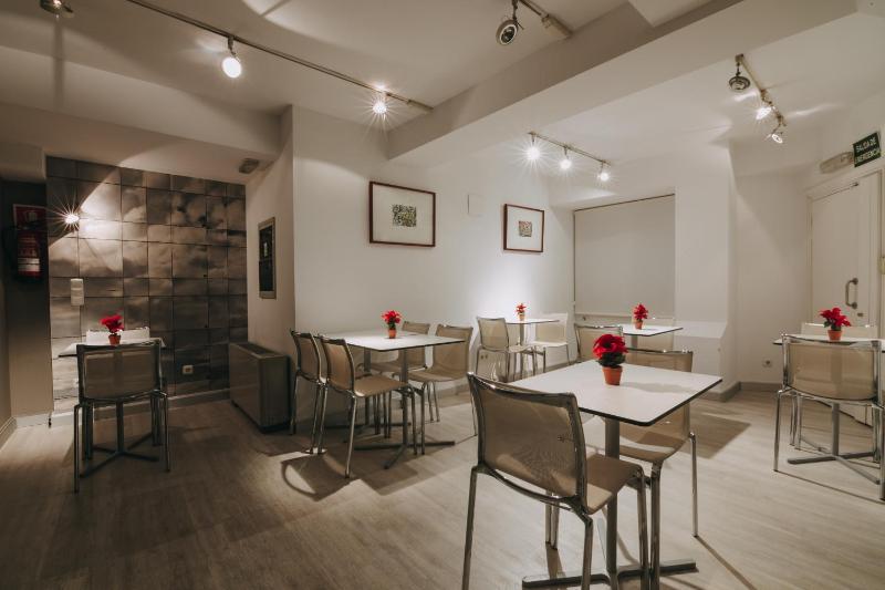 Hotel Zaragoza Plaza - image 12