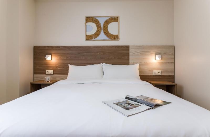 Vigo Bay Apartments by Olala Homes - image 36